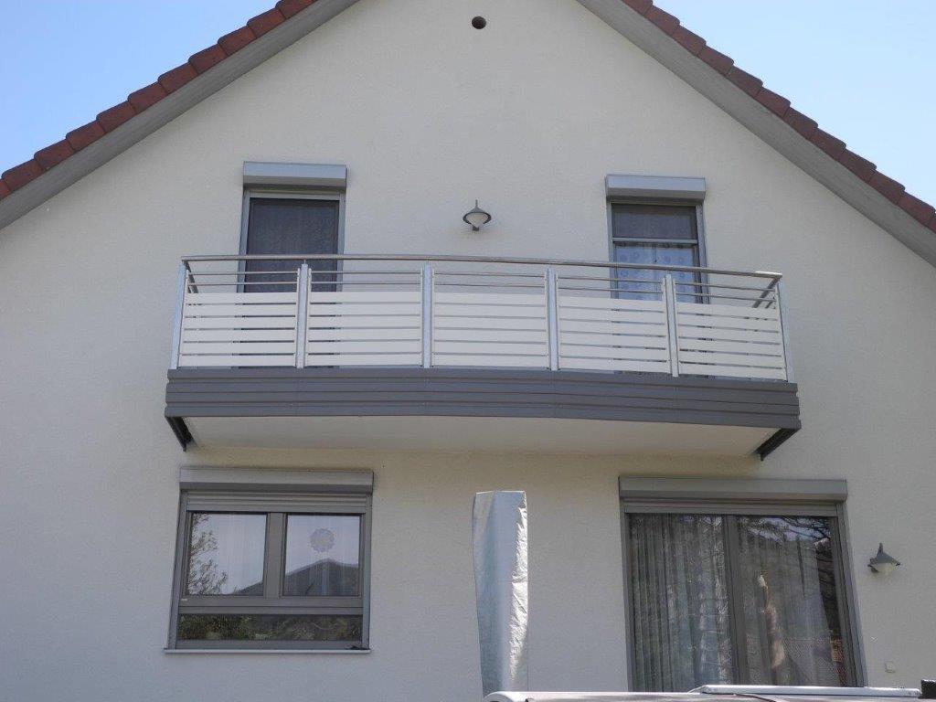 Niro mit Edelstahlblende